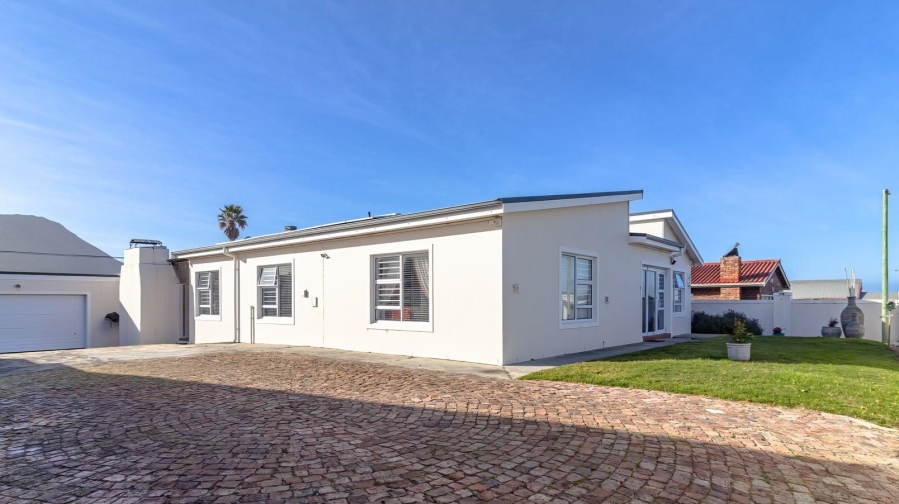 3 Bedroom Property for Sale in Gansbaai Central Western Cape